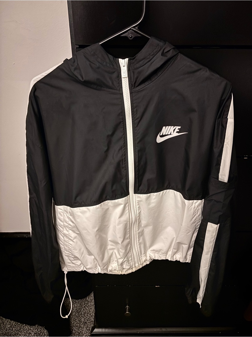 ▪️Nike Windbreaker▫️
